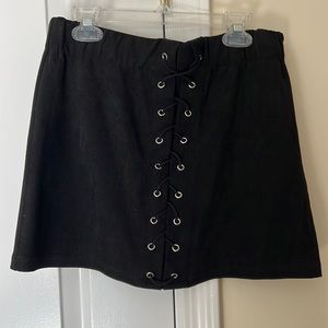 Plush faux junior skirt in black L